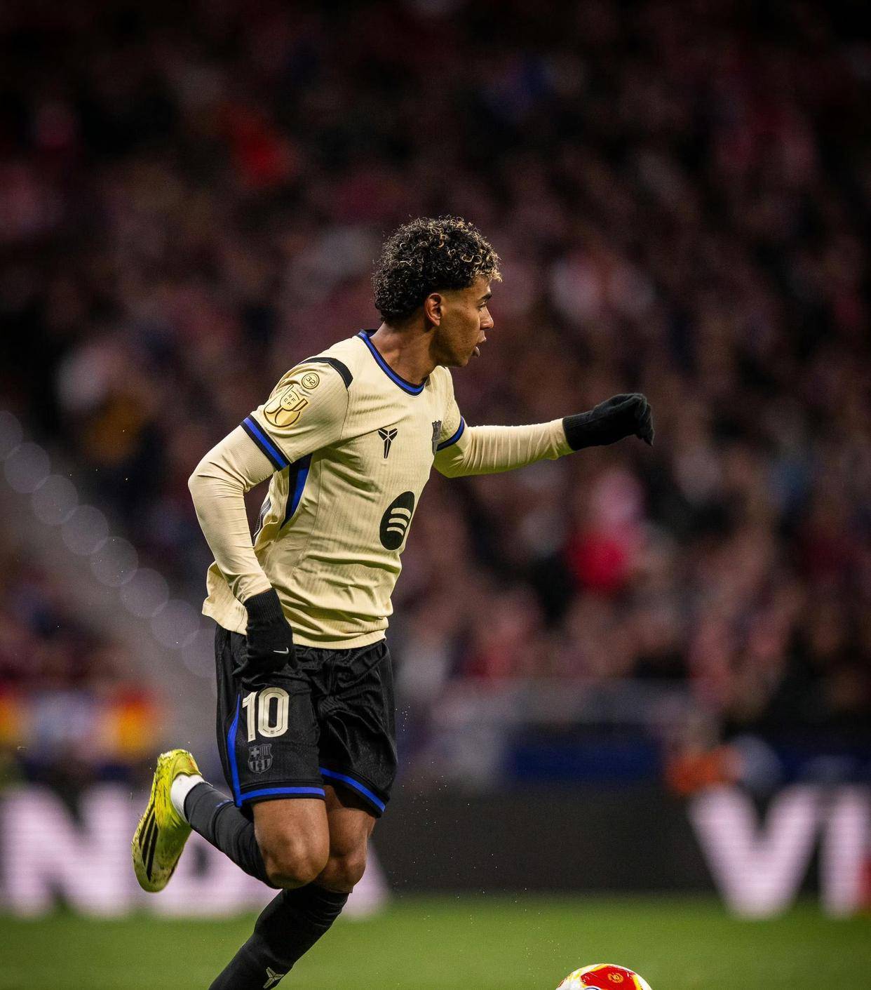 开云-包含埃因霍温转会期外线爆发巴塞罗那外线爆发备战NBA总决赛，网友：集结日马德里竞技门线救险的词条-开云